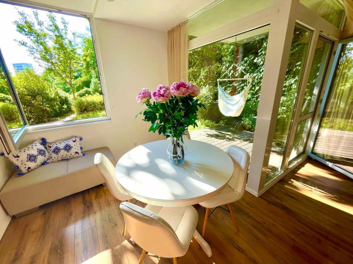 70M2 Romantic Living In The Old Town With Garden 브라티슬라바 외부 사진