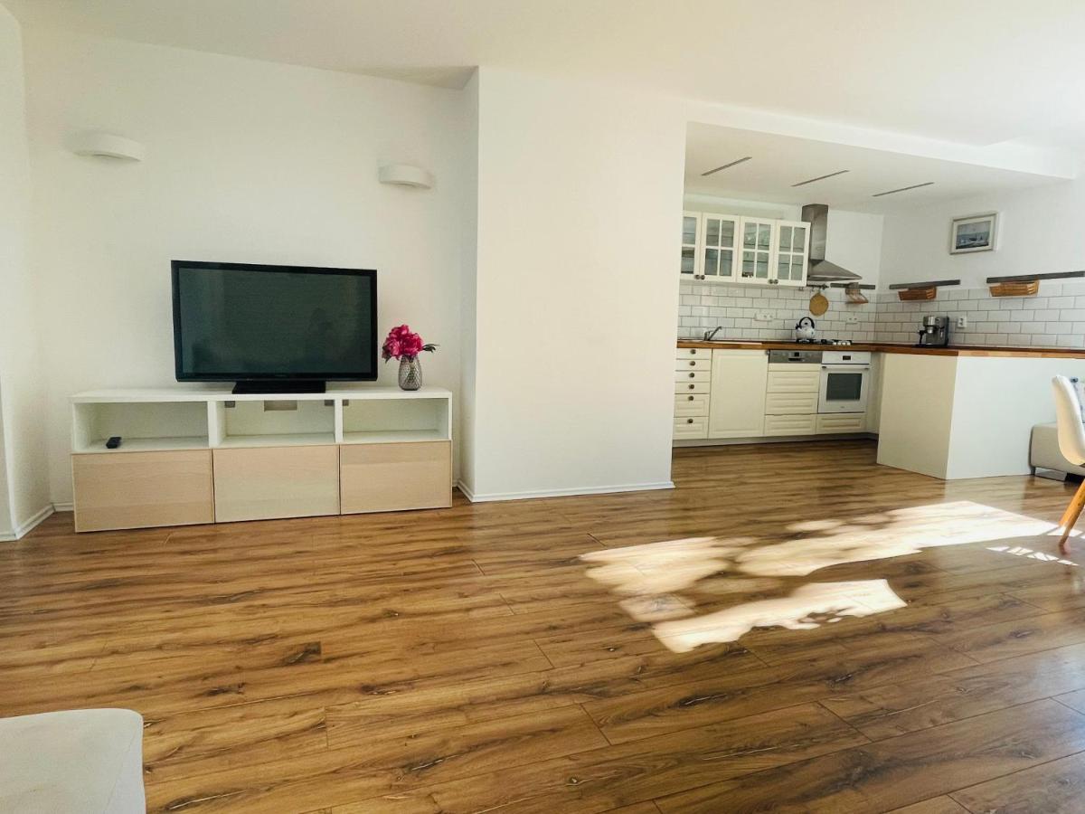 70M2 Romantic Living In The Old Town With Garden 브라티슬라바 외부 사진